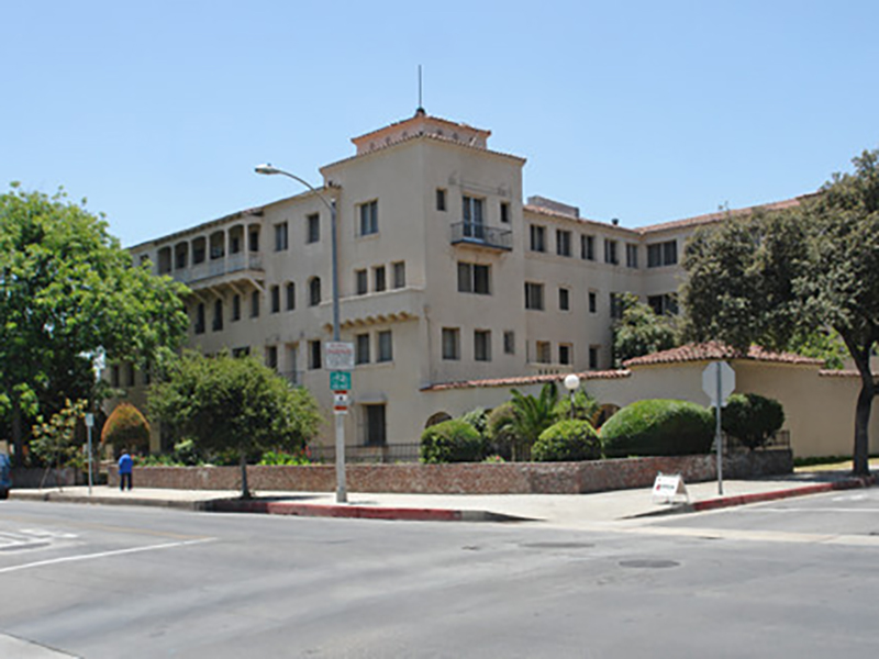 Villa Raymond Apartments in Pasadena, CA