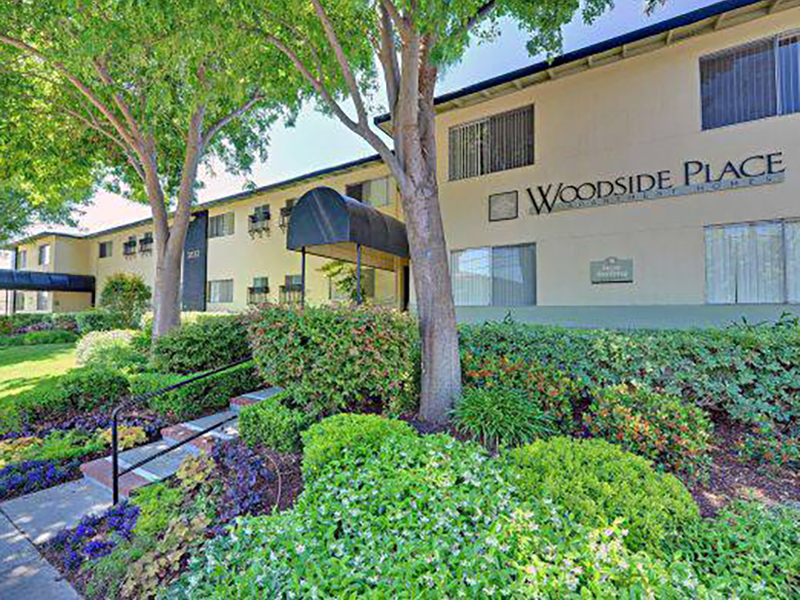 Woodside Place Apartments in Mountain View, CA
