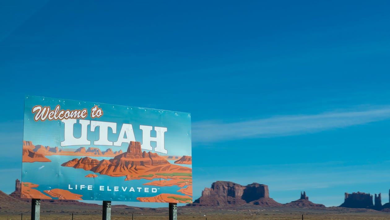 Welcome to Utah sign