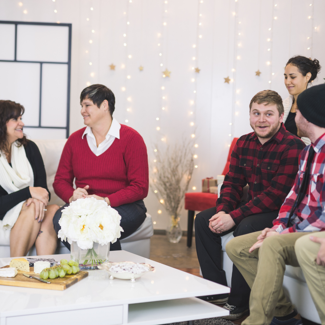 the-best-ways-to-host-holiday-parties-in-your-apartment-apartment-living