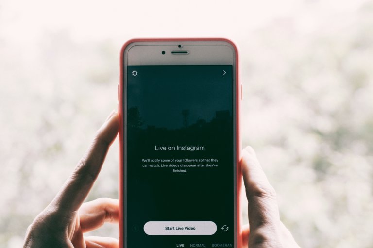 How To Use Social Media In Your Apartment Digital Marketing : Market