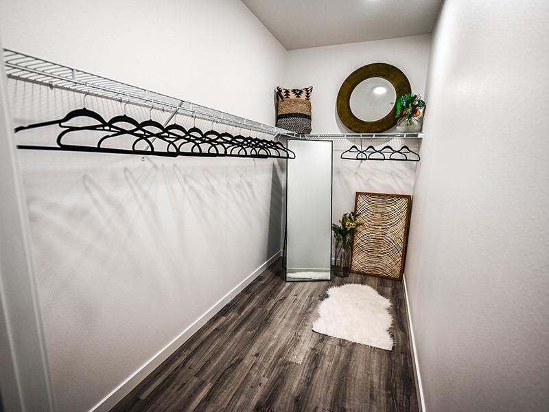 Walk In Closet | Camino Real