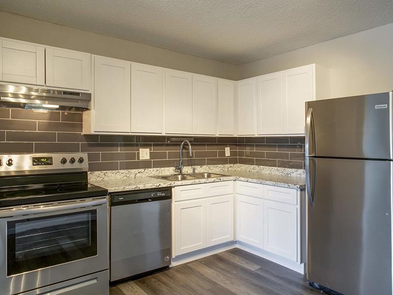 Kitchen | Park 67 Apartments in Glendale, AZ