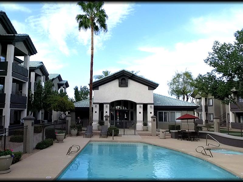 Pool | Lindsay Palms Apartments