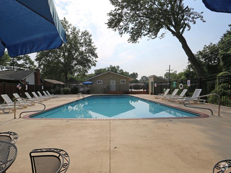 Pool - Apartments with Pools in Kansas City