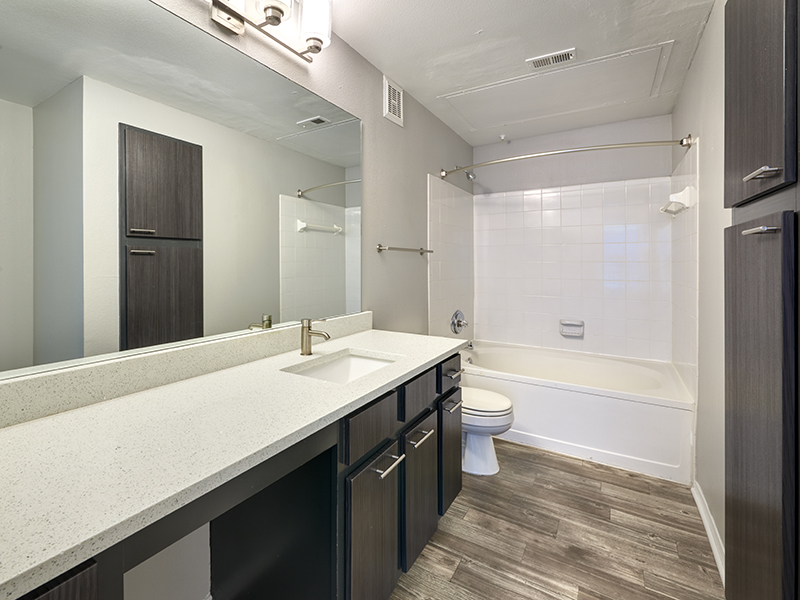 Beautiful Bathroom | Retreat at Cheyenne Mountain | CO Apartments