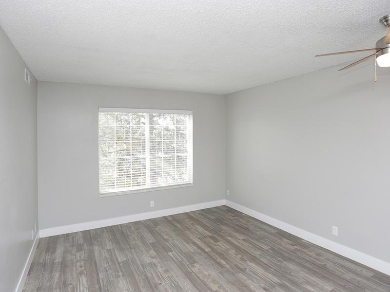 Room | Downtown West Apartments