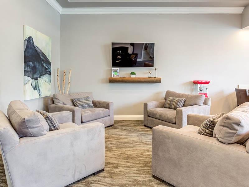 Clubhouse Interior | Riverun at Naperville