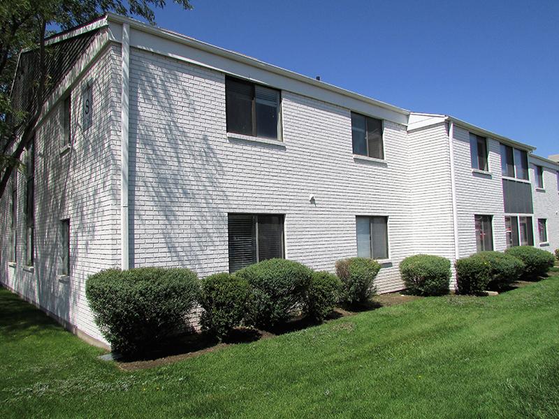 Exterior | Goldstone Place Apts in Clearfield, UT