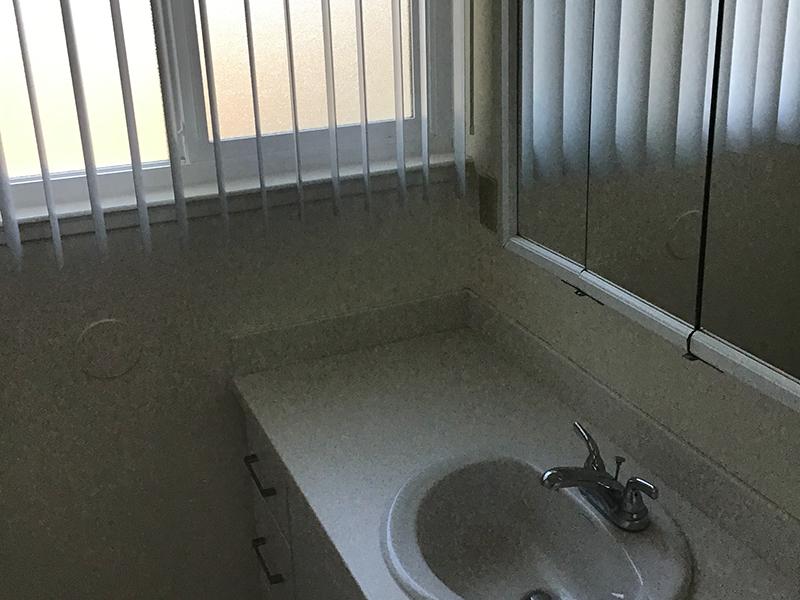 Bathroom | Rockwell Manor