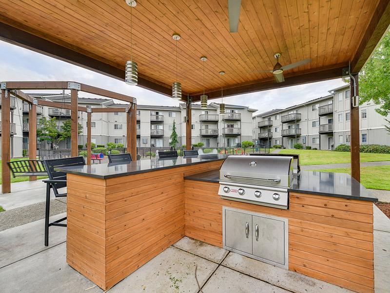 BBQ Area | Bridge Creek Apartments