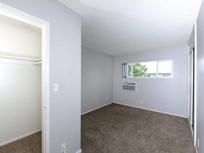 Bedroom | Luxe at Burbank