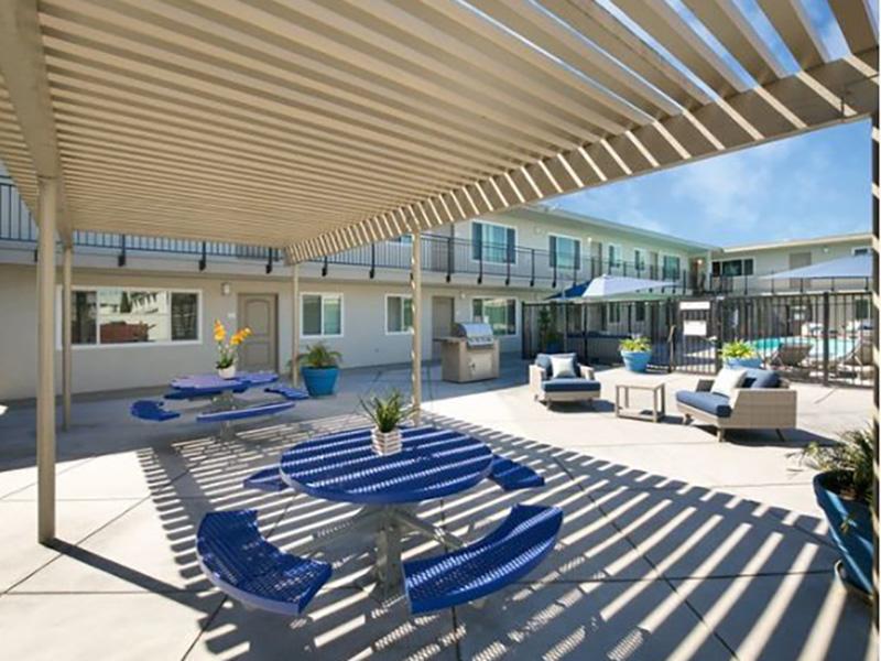 BBQ and Picnic Area | Vivante Apartments