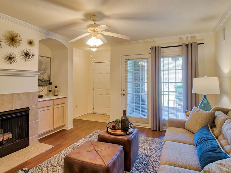 Living Room | Central Park Apartments in Montgomery, AL