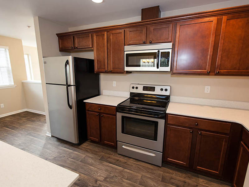 Kitchen | The Outlook Apartments in Graham, WA
