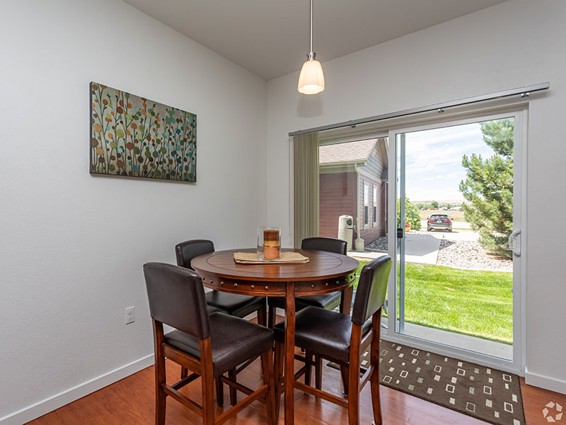 Dining Room | College Park Townhomes