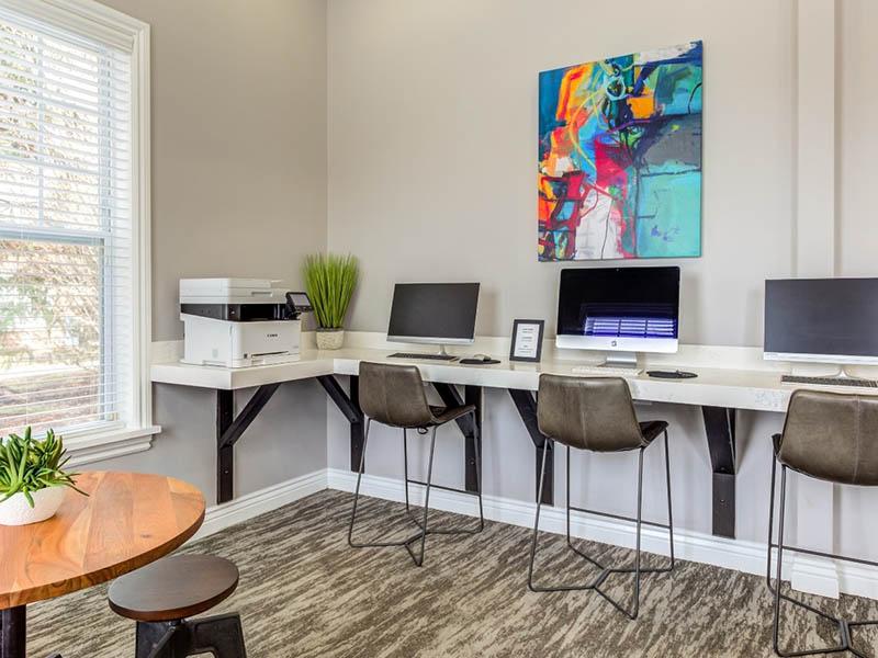 Business Center | Riverun at Naperville