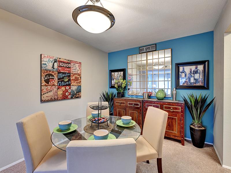 Dining Area | Township Square Apartments in Saginaw, MI