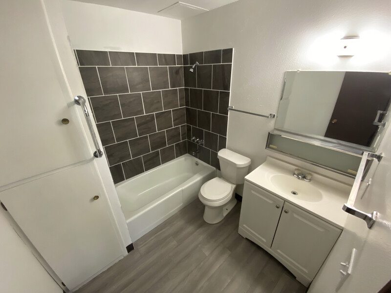 Bathroom | Conquistador Apartments in Casper, WY