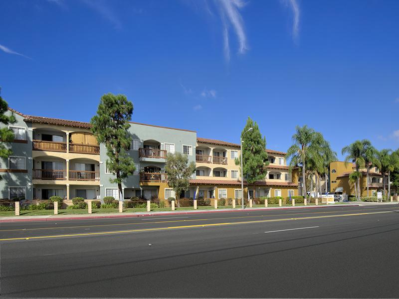 Apartments in Huntington Beach, CA