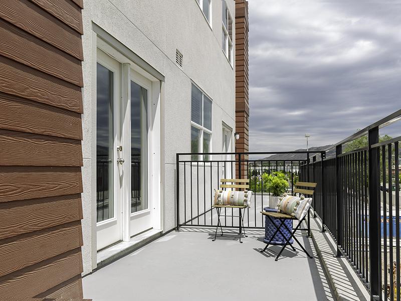 Balcony | Paxton 365 Apartments