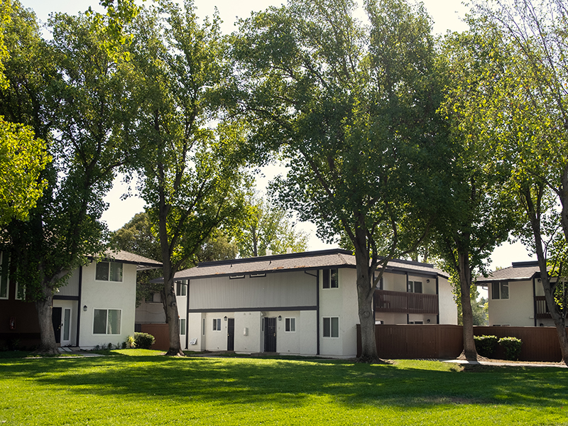 Great Community | Parkside Villa Apartments in Fairfield, CA