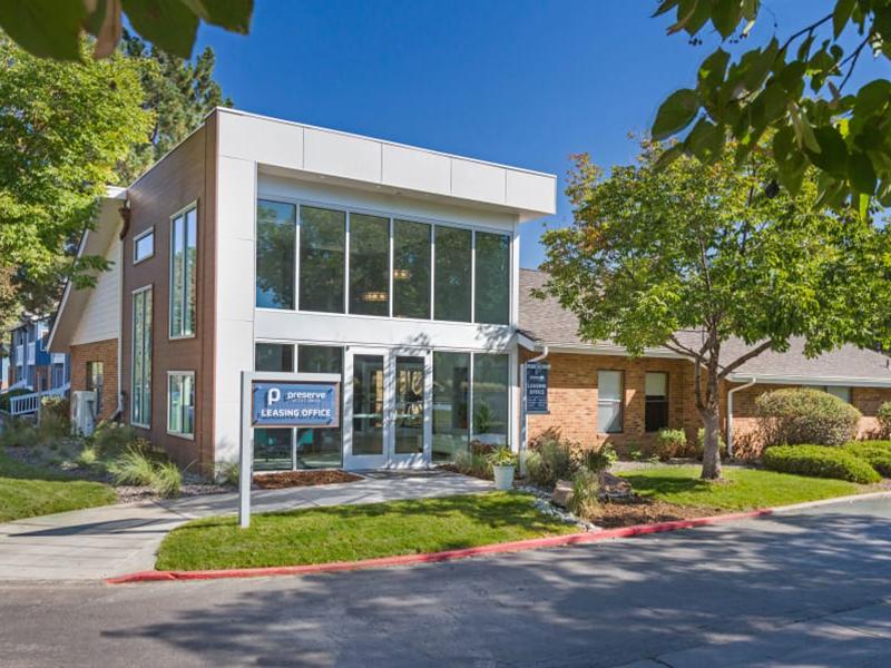 Clubhouse | The Preserve at City Center Apartments in Aurora, CO