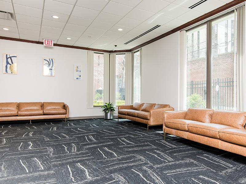 Community Lounge | Maple Pointe