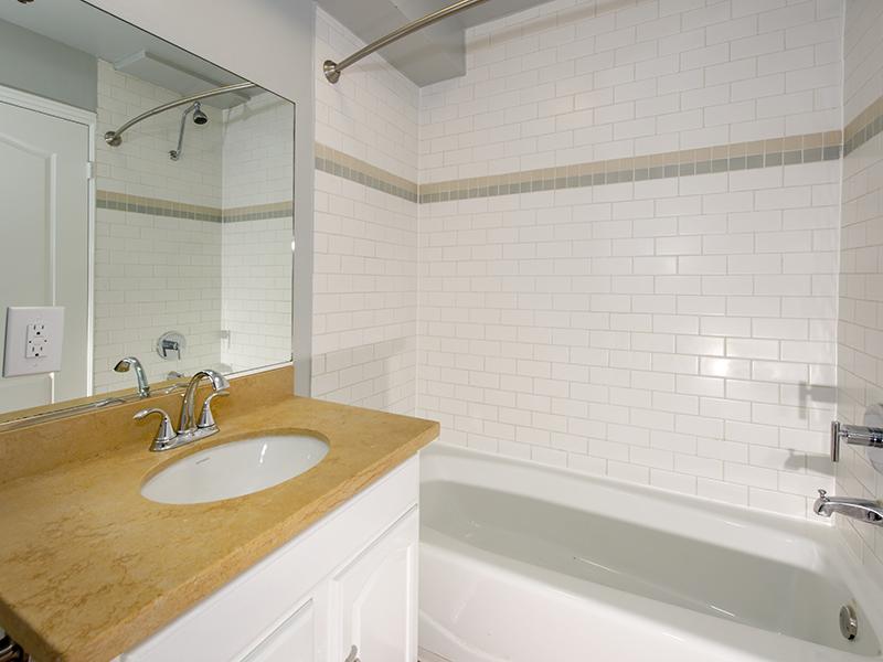 Bathroom | Hollywood View Towers