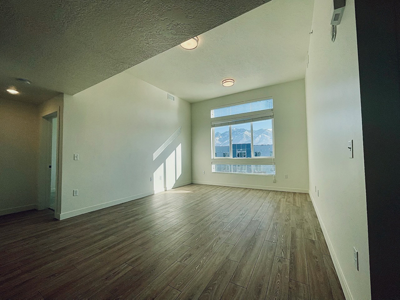 Living Room | Canyon Vista Apartments in Draper, UT