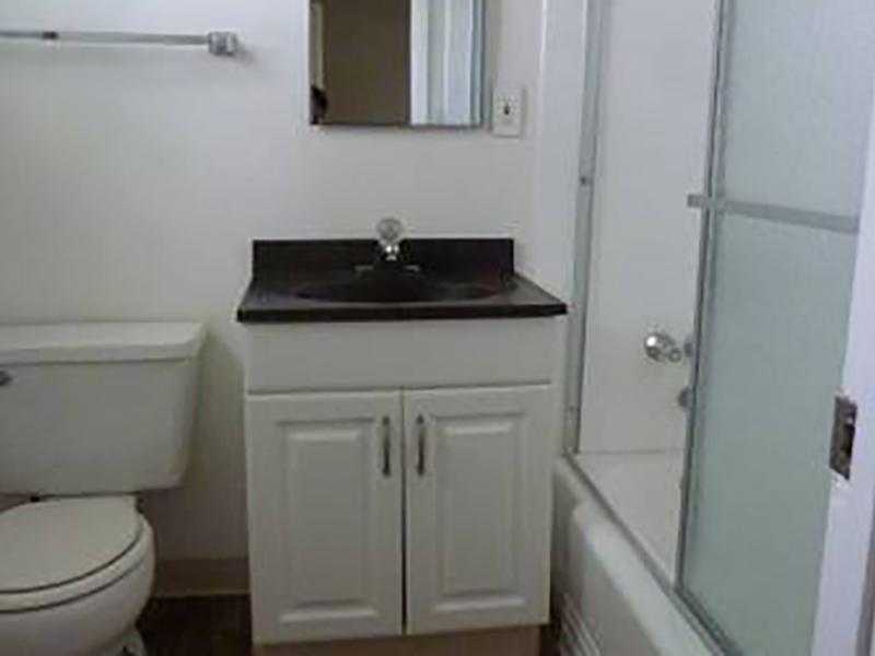 Bathroom | Woodside Place