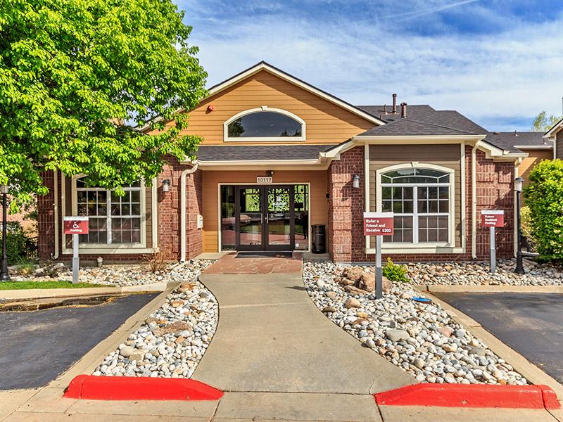 Crossings at Bear Creek Apartments in Lakewood, CO 80227 Market