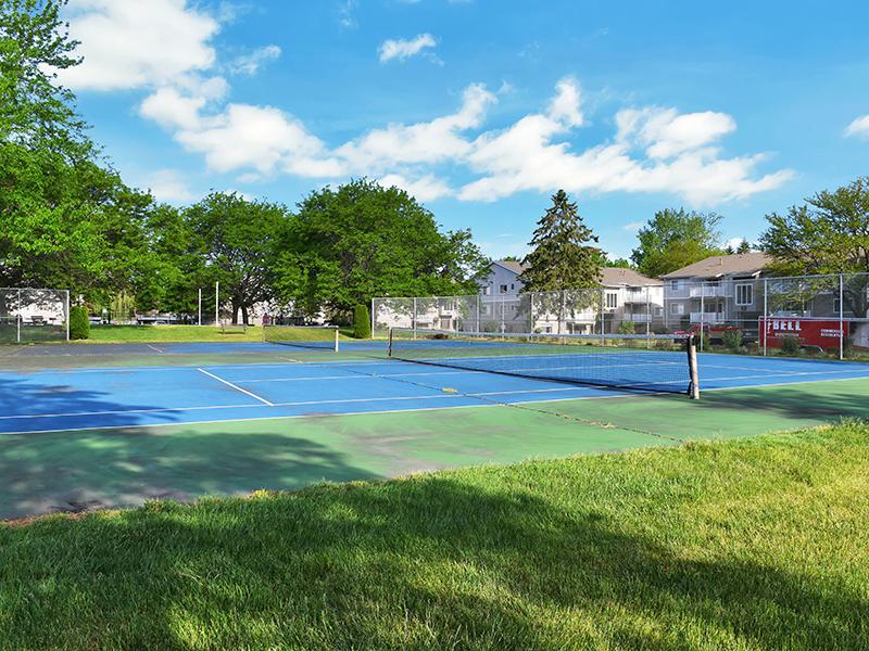 Tennis Court | Township Square Apartments in Saginaw, MI