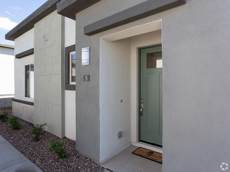 Apartment Entrance | Hampton East