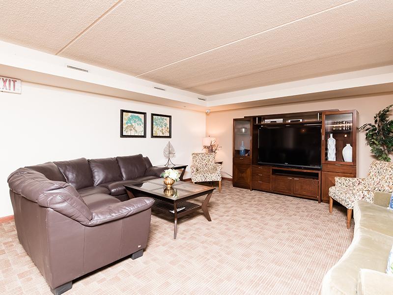 Lilac Apartments in Fox Lake, IL 60020 Market Apartments