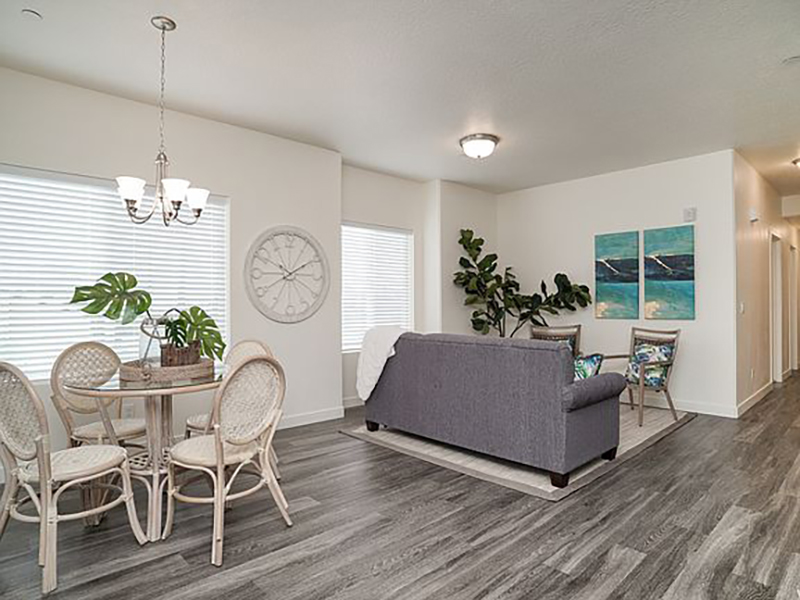 Spacious Interiors | Jaybird Apartments