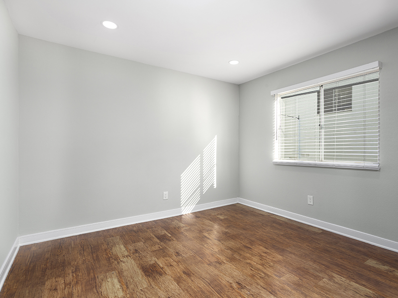 Room | The Crescent at West Hollywood