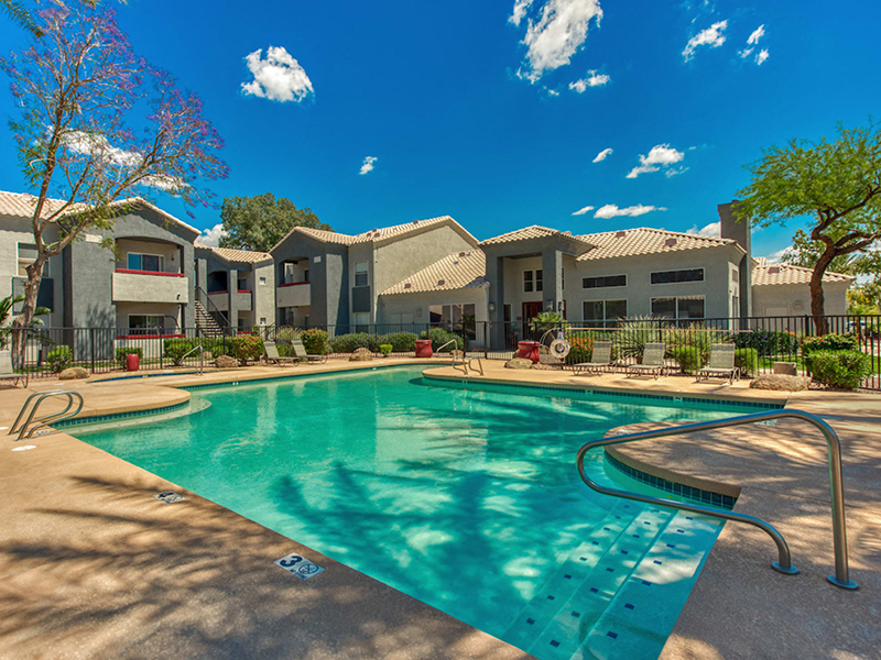 Pool | Portola on Bell