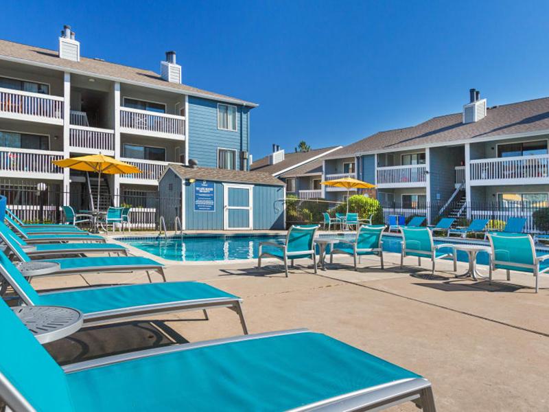 Pool Side | The Preserves at City Center Apartments in Aurora, CO