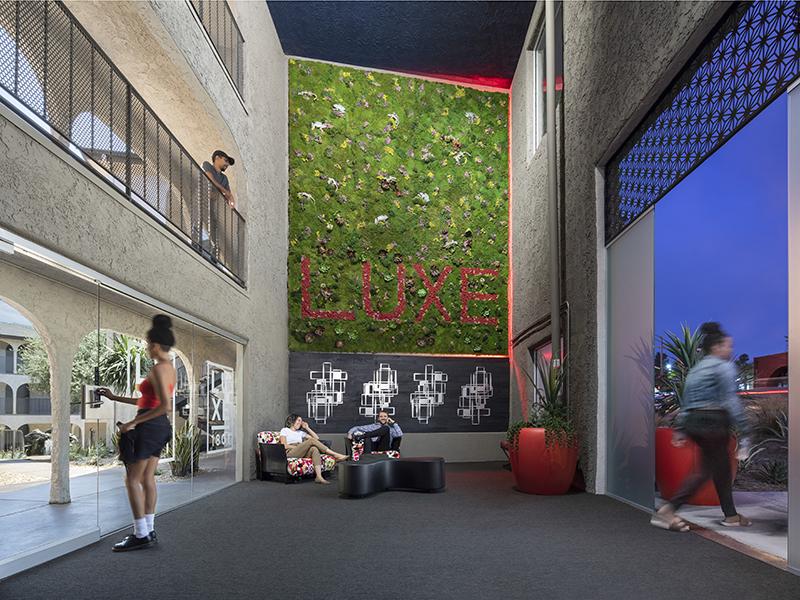 Lobby | Luxe 1801