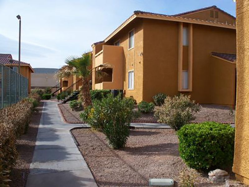 Walking Paths | Gateway Villas Apartments in Las Vegas, NV