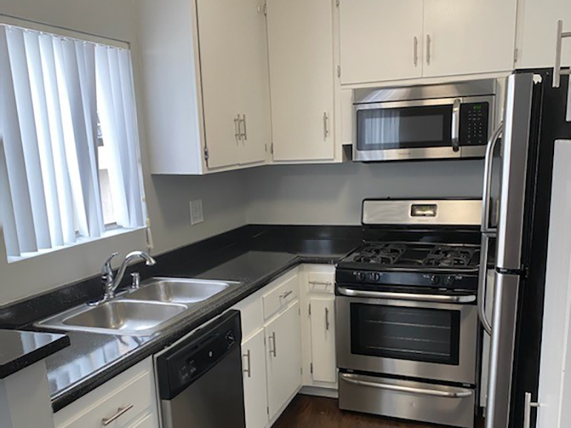 Kitchen | Studio City Midrise