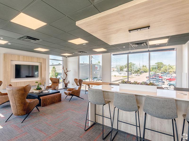 Clubhouse Interior | 1600 Hoyt