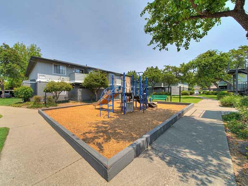 Playground | Parkside Commons Apartments in San Leandro, CA