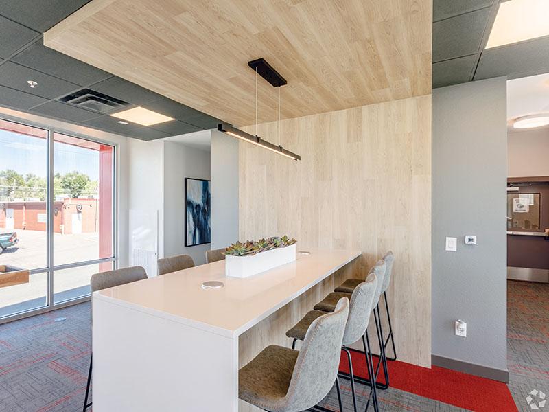 Clubhouse Interior | 1600 Hoyt Apartments