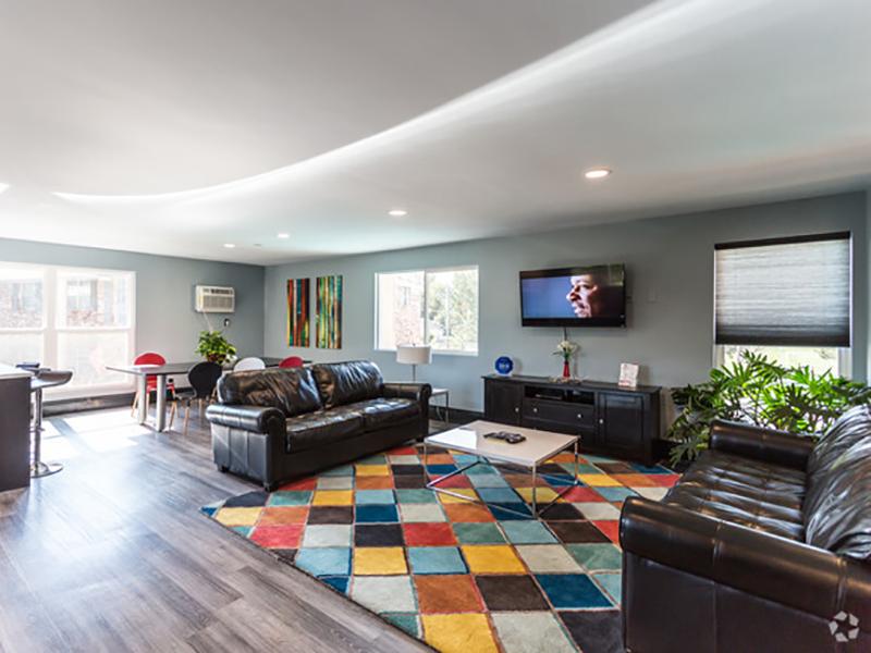 Lounge | Franklin Flats