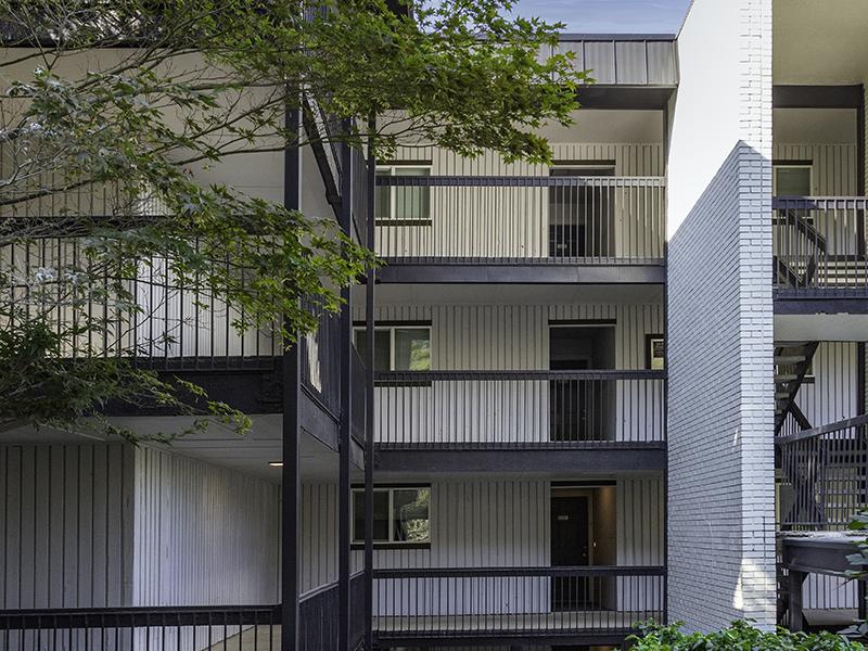 Apartment Entrys | Lookout Pointe Apartments in Provo, UT