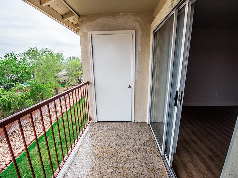 Balcony | Canyon Pointe Apartments