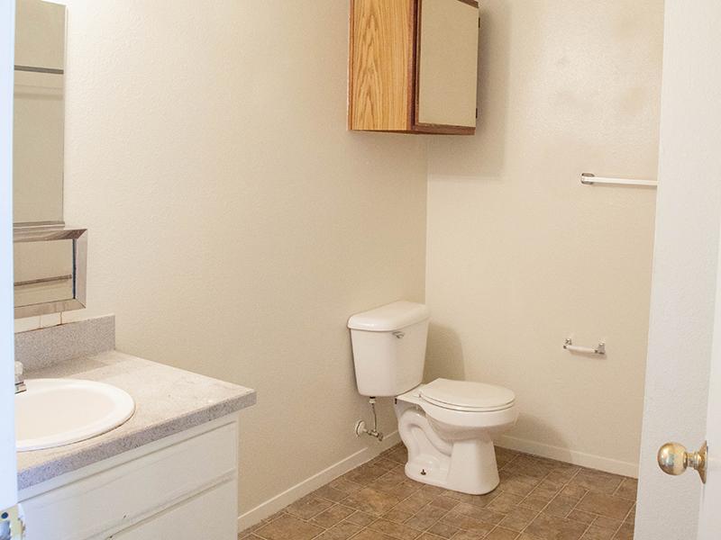 Bathroom | Parkway Commons in UT