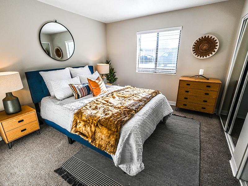 Bedroom| Dakota Canyon 87505 Apartments 